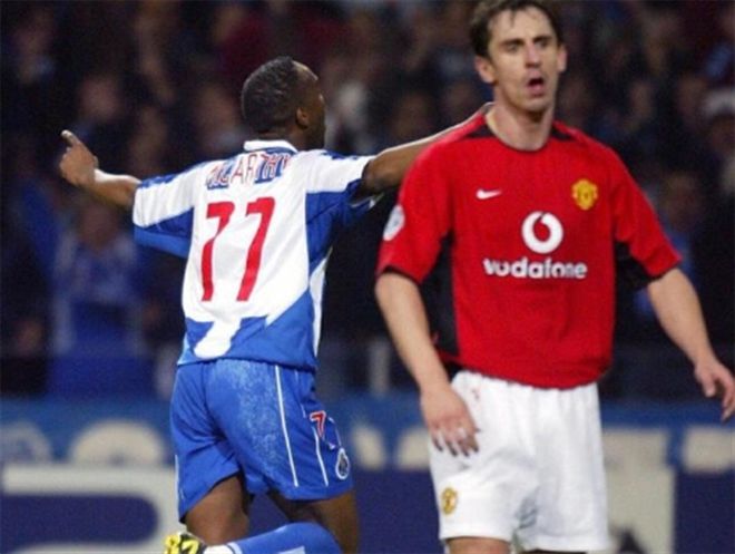 紧逼防守显 紧逼防守显